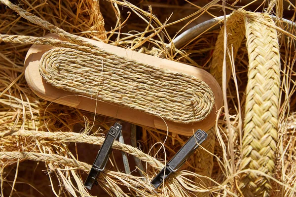 Плетеные halfah трава используется для ремесел плетение — стоковое фото